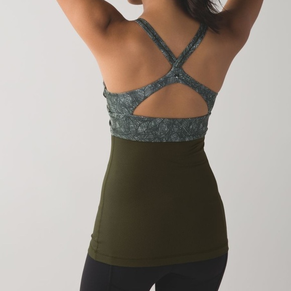 Lululemon Wrap It Up Tank in Jazzy White Gator Green / Gator Green Sz 6 - Picture 11 of 11